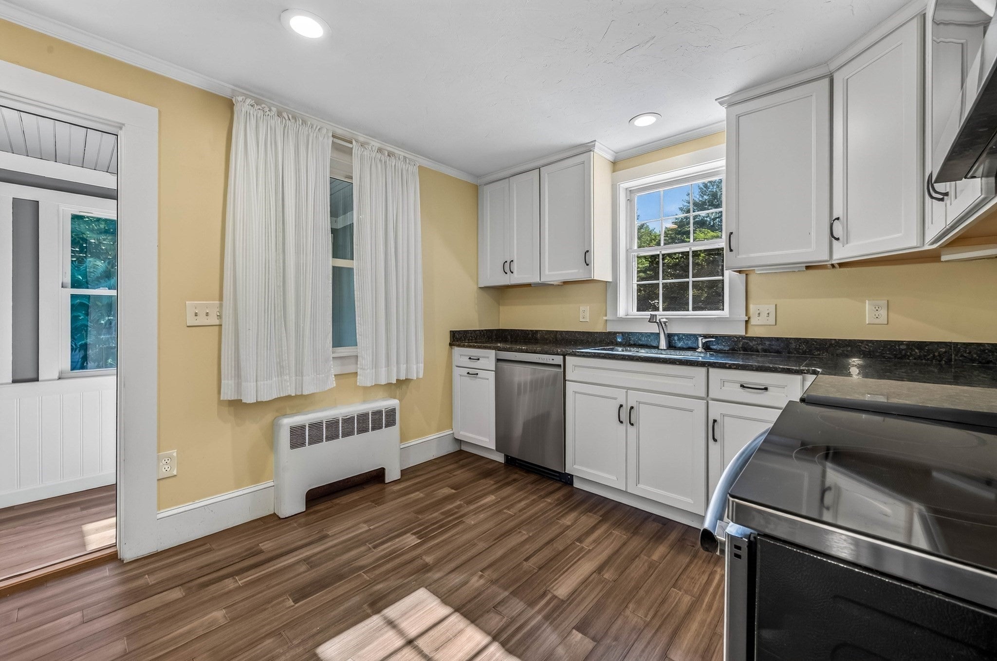 428 W Union St, East Bridgewater, MA, 428 W Union St, East Bridgewater, MA Photo #5
