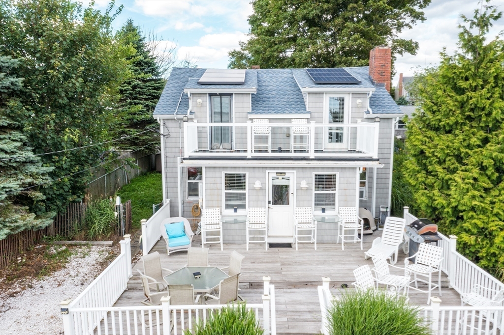 54 Bayview Ave
