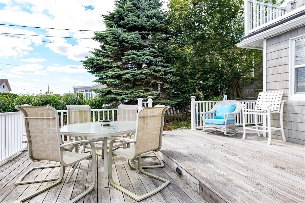 54 Bayview Ave