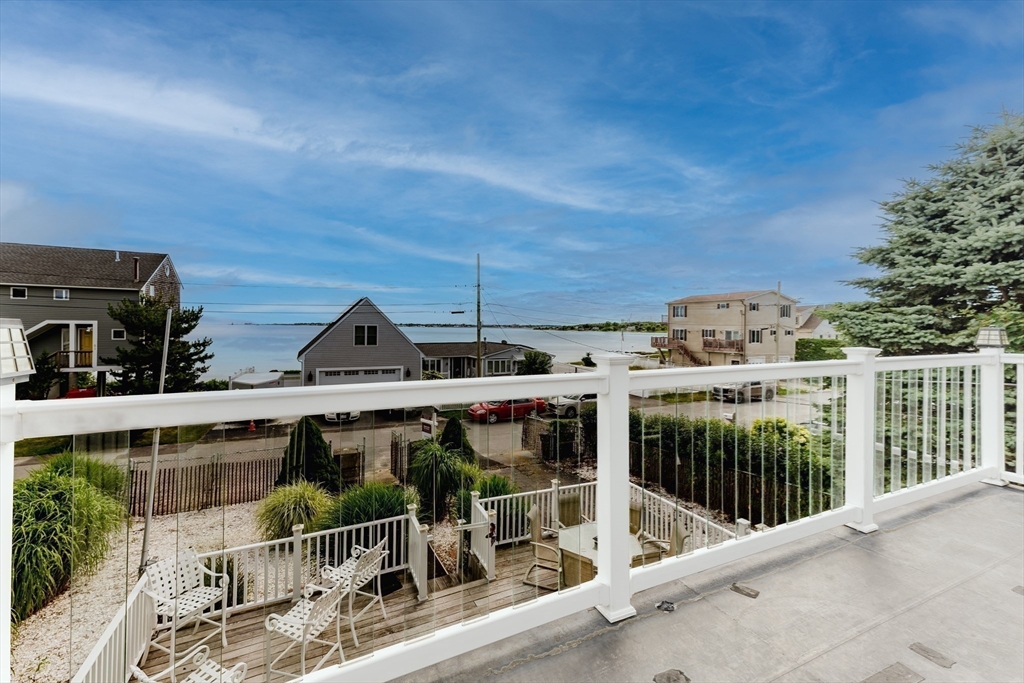 54 Bayview Ave