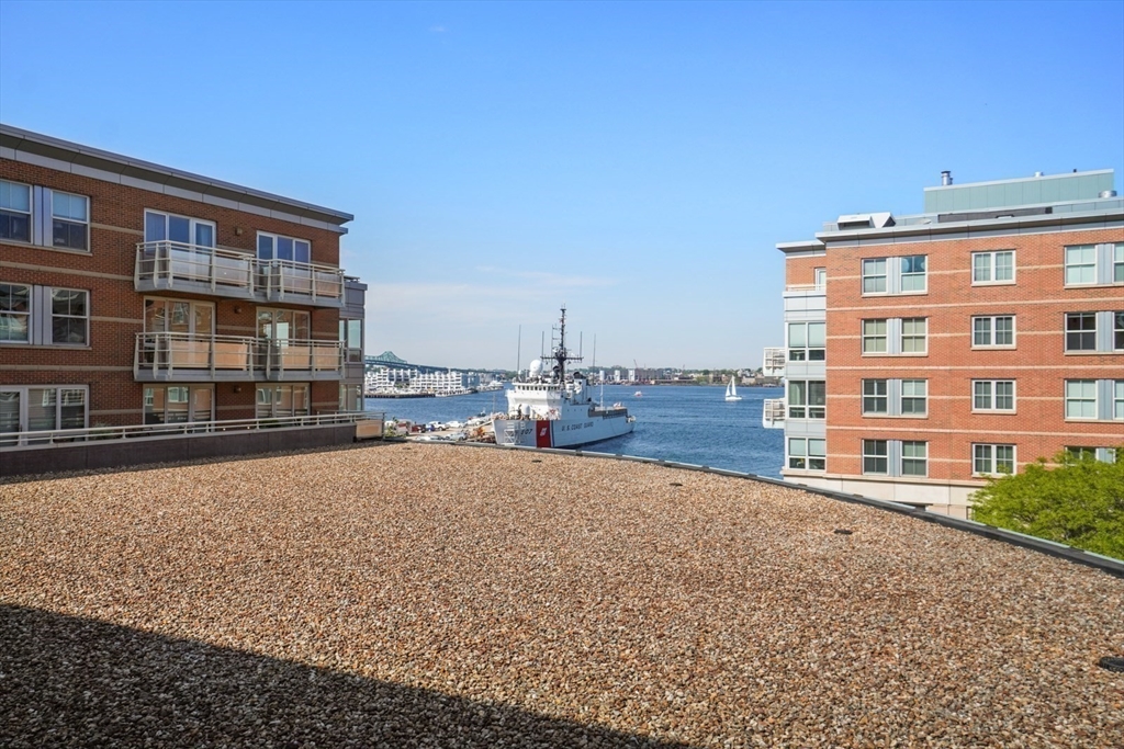 2-1/2 Battery Wharf 2304