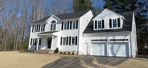 Photo: 5 Clarendon Circle, Holbrook, MA Photo: 5 Clarendon Circle, Holbrook, MA