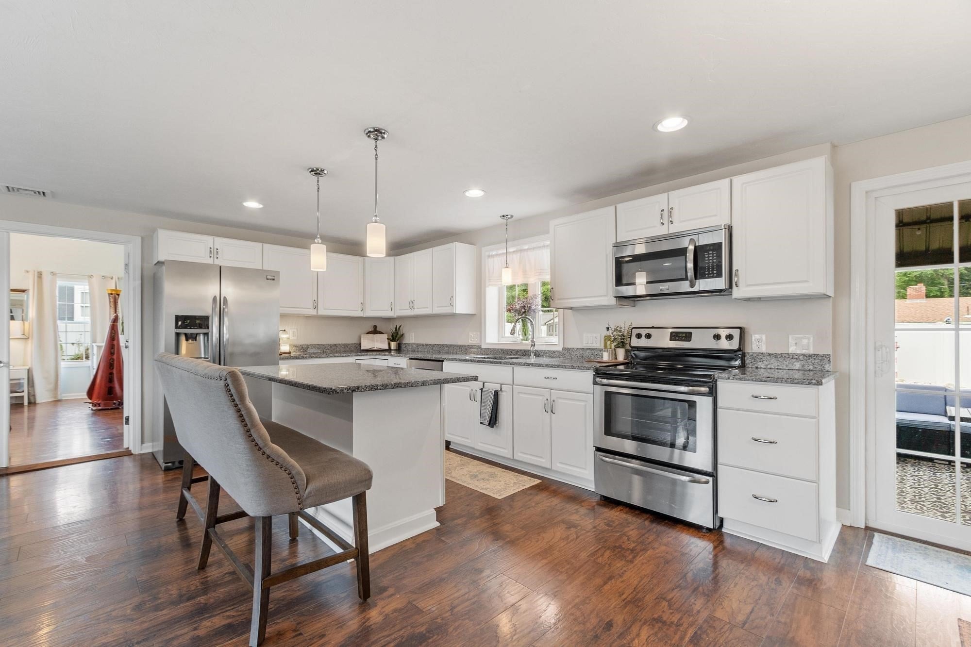 37 Louise Road, Holbrook, MA Photo #7