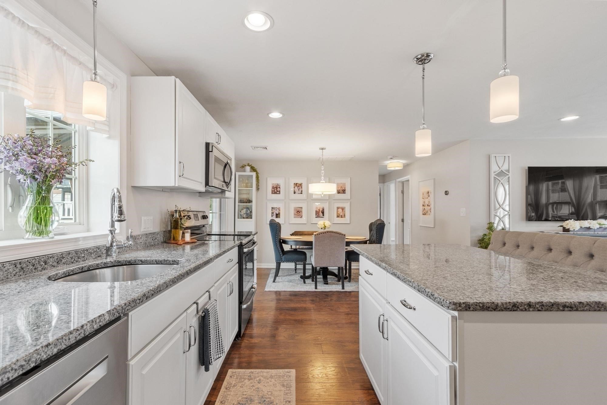 37 Louise Road, Holbrook, MA Photo #10