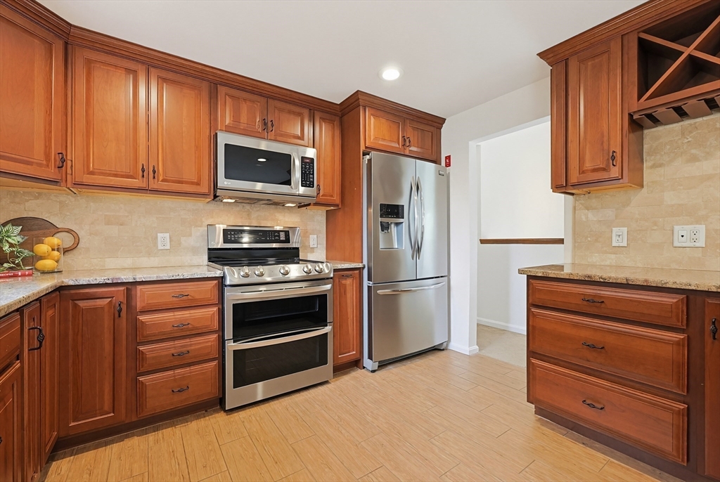 42 Colts Way, Attleboro, MA Photo #6