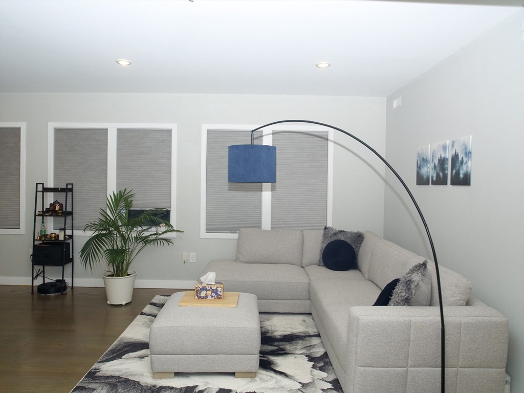 47 Sargent St 3
