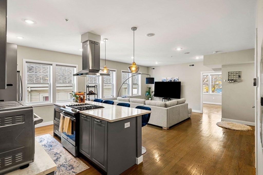 47 Sargent St 3, Boston MA 02125