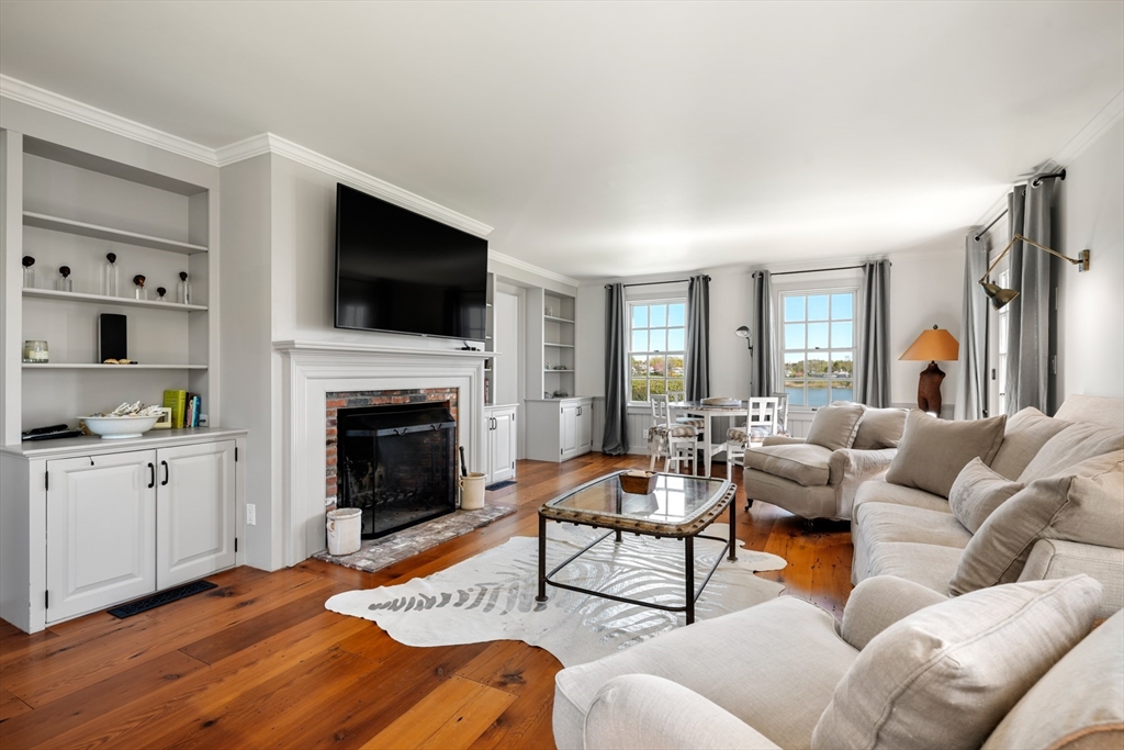 Chatham, Massachusetts 02633, United States, 5 Bedrooms Bedrooms, ,6 BathroomsBathrooms,Residential,Active,163690