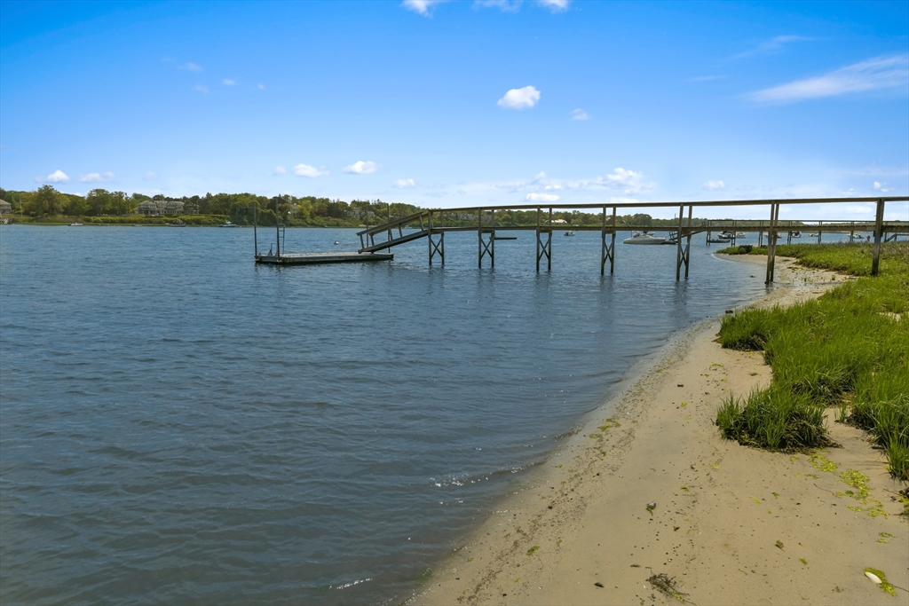 Chatham, Massachusetts 02633, United States, 5 Bedrooms Bedrooms, ,6 BathroomsBathrooms,Residential,Active,163690