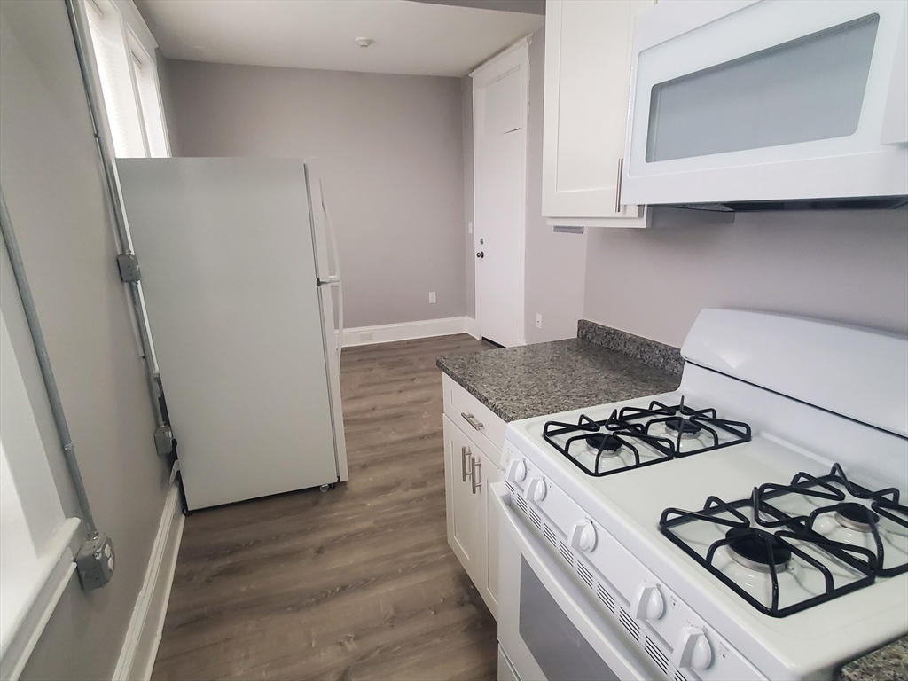 738 Washington Street 7