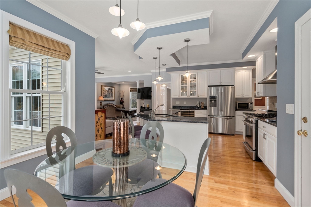 Southwick, Massachusetts 01077, United States, 4 Bedrooms Bedrooms, ,3 BathroomsBathrooms,Residential,Active,95450