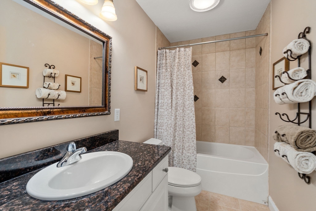 Southwick, Massachusetts 01077, United States, 4 Bedrooms Bedrooms, ,3 BathroomsBathrooms,Residential,Active,95450