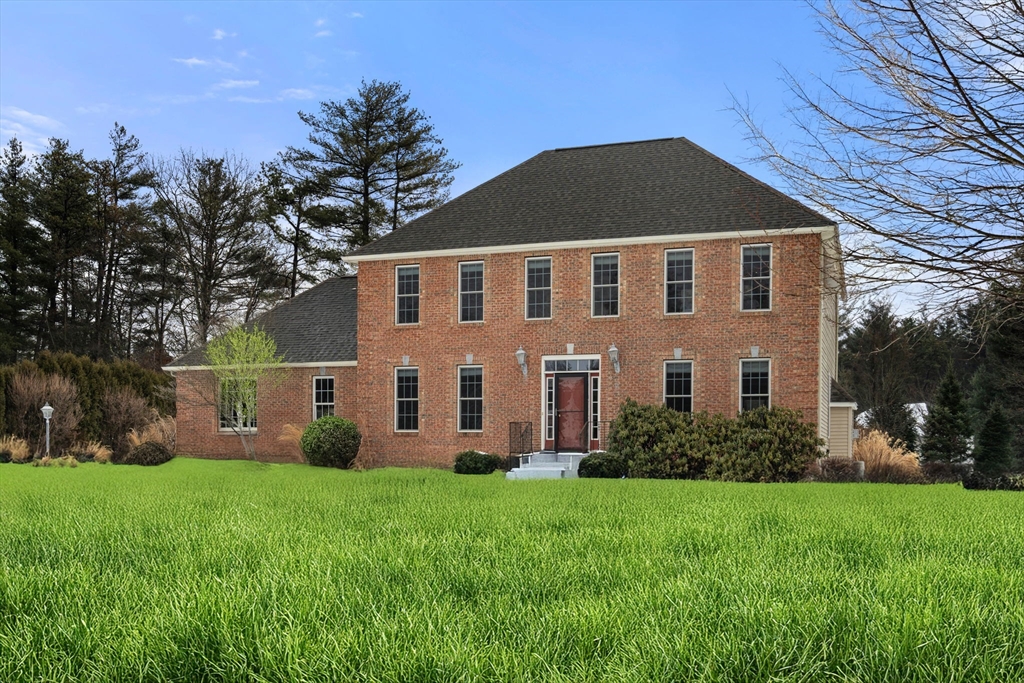 Southwick, Massachusetts 01077, United States, 4 Bedrooms Bedrooms, ,3 BathroomsBathrooms,Residential,Active,95450