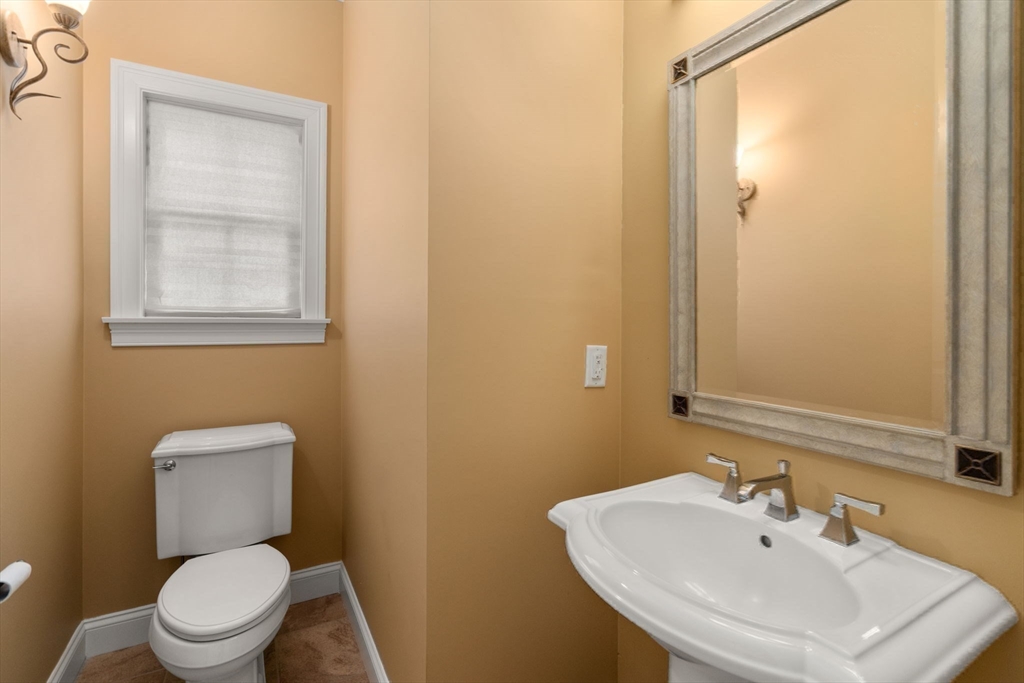 Southwick, Massachusetts 01077, United States, 4 Bedrooms Bedrooms, ,3 BathroomsBathrooms,Residential,Active,95450