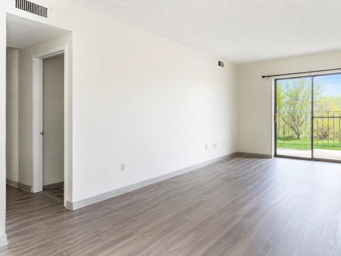 Photo of 476 Riverside Dr #204, Lawrence, MA 01841 (MLS # 73526779)