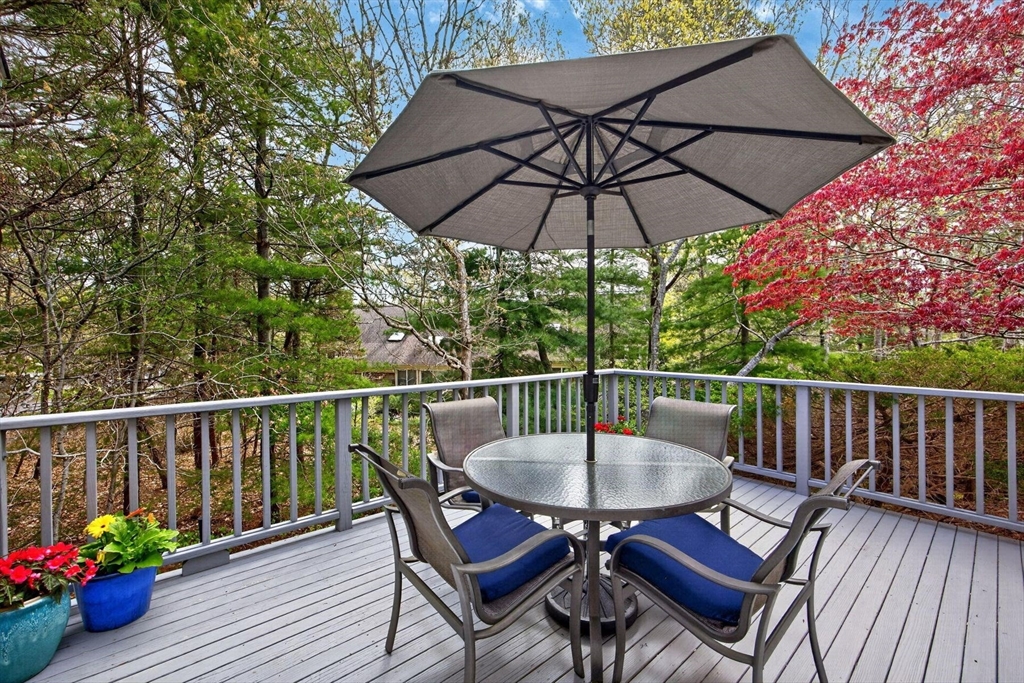 18 Boxwood Cir 18