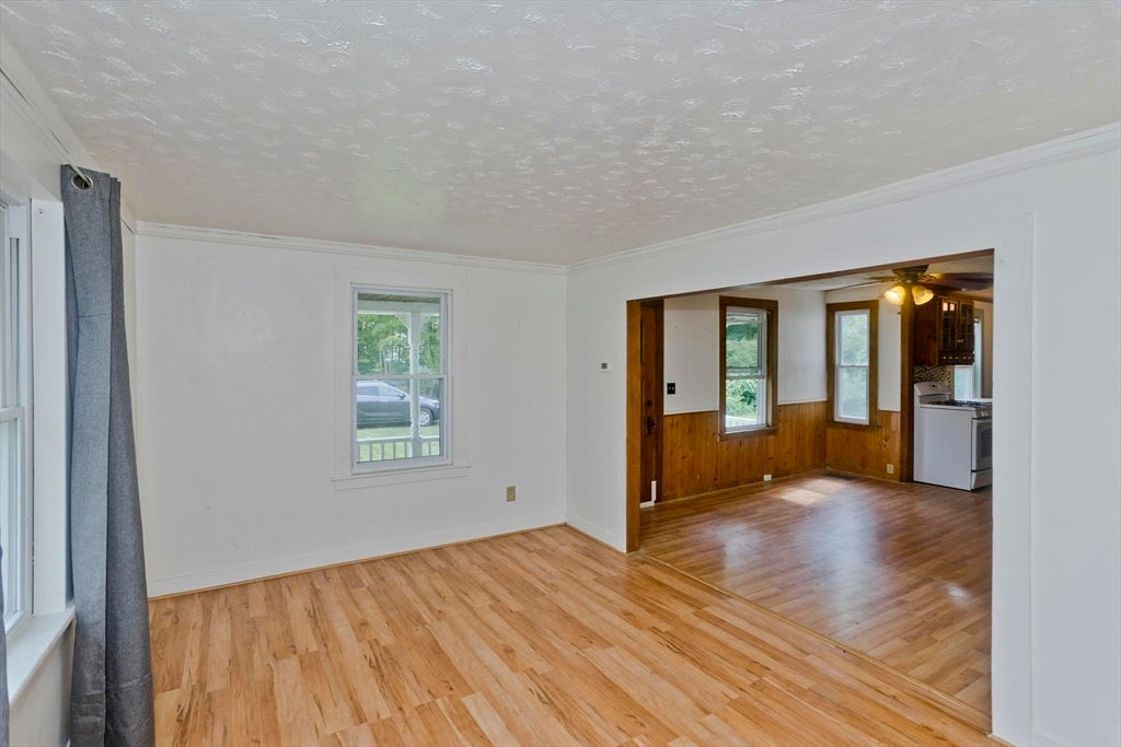 23 Maple St, Chester, MA, 23 Maple St, Chester, MA Photo #11