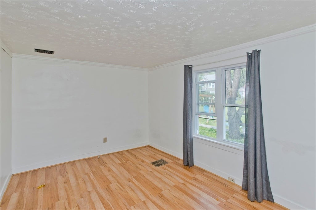 23 Maple St, Chester, MA, 23 Maple St, Chester, MA Photo #12