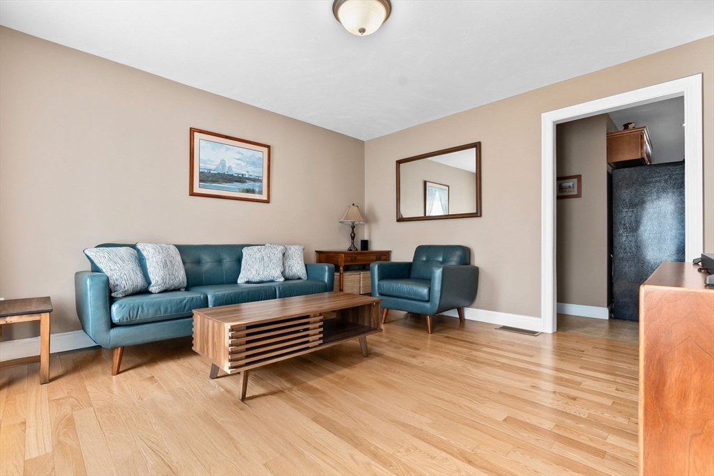 14 Joy Rd