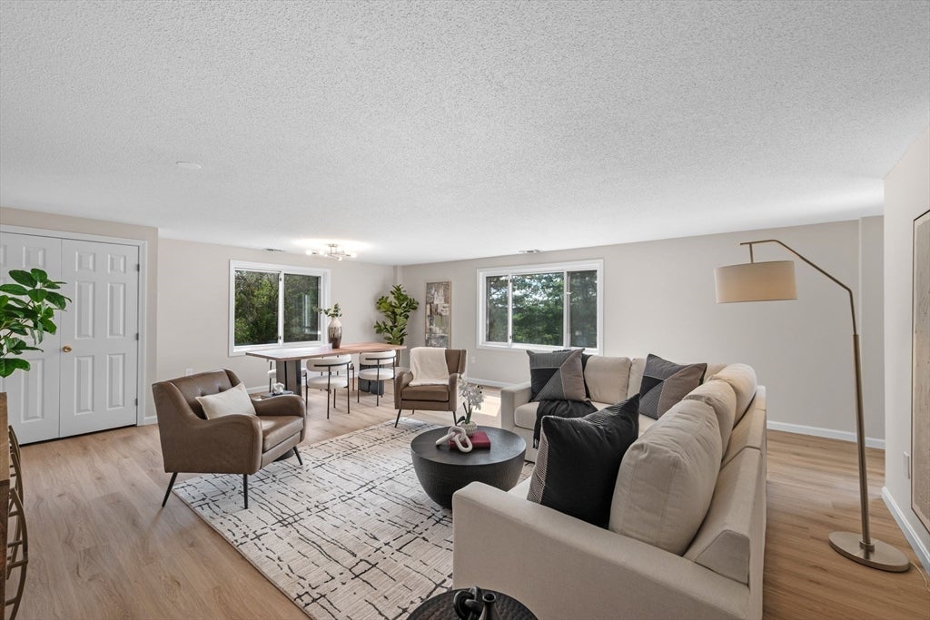 12 Ledgewood Way 16