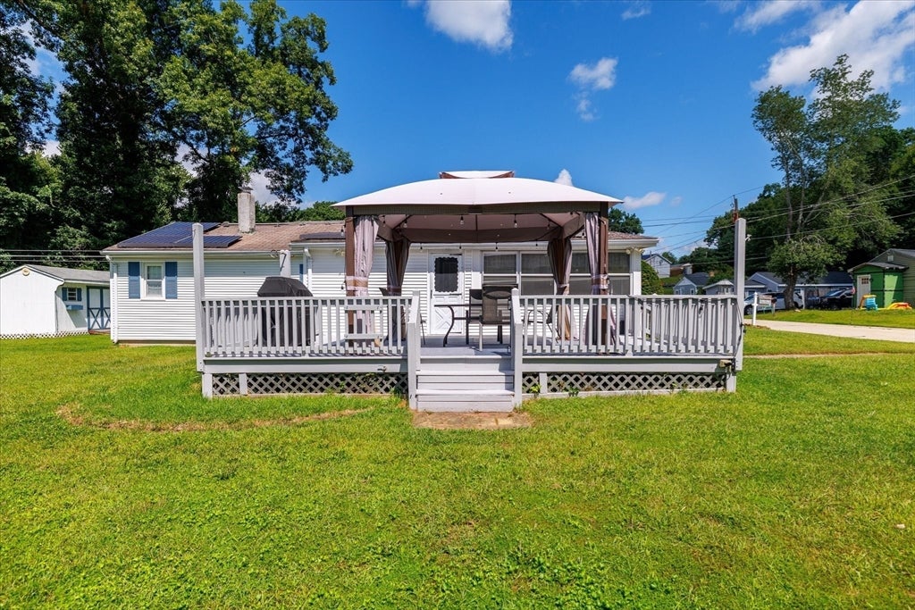 1 Freeman Ave