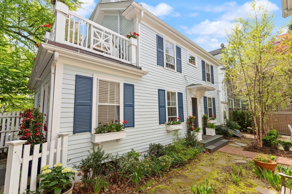 92-94 Foster St 94