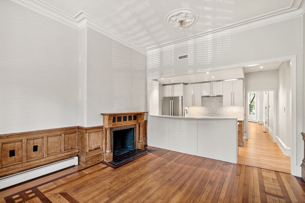 214 Commonwealth Avenue 1