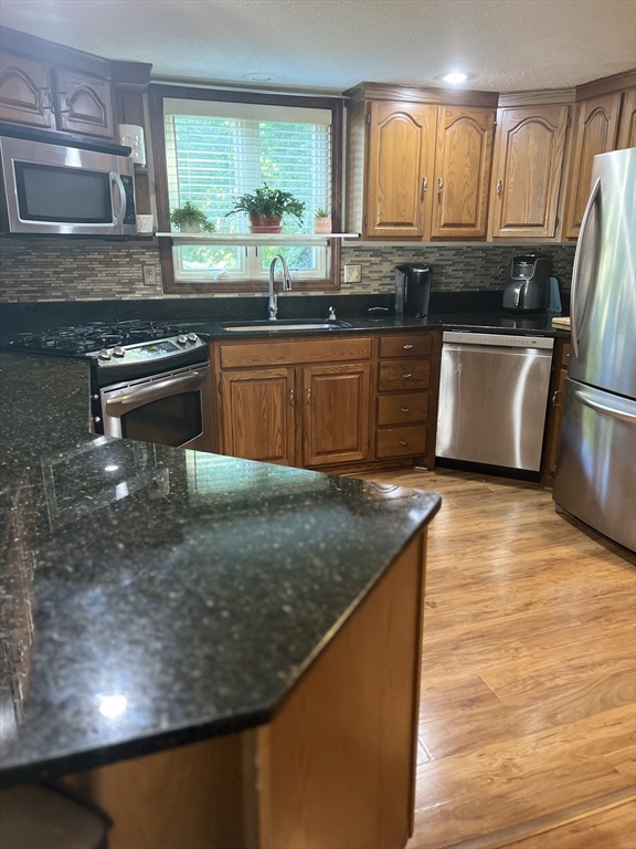 929 Shaker Rd 18