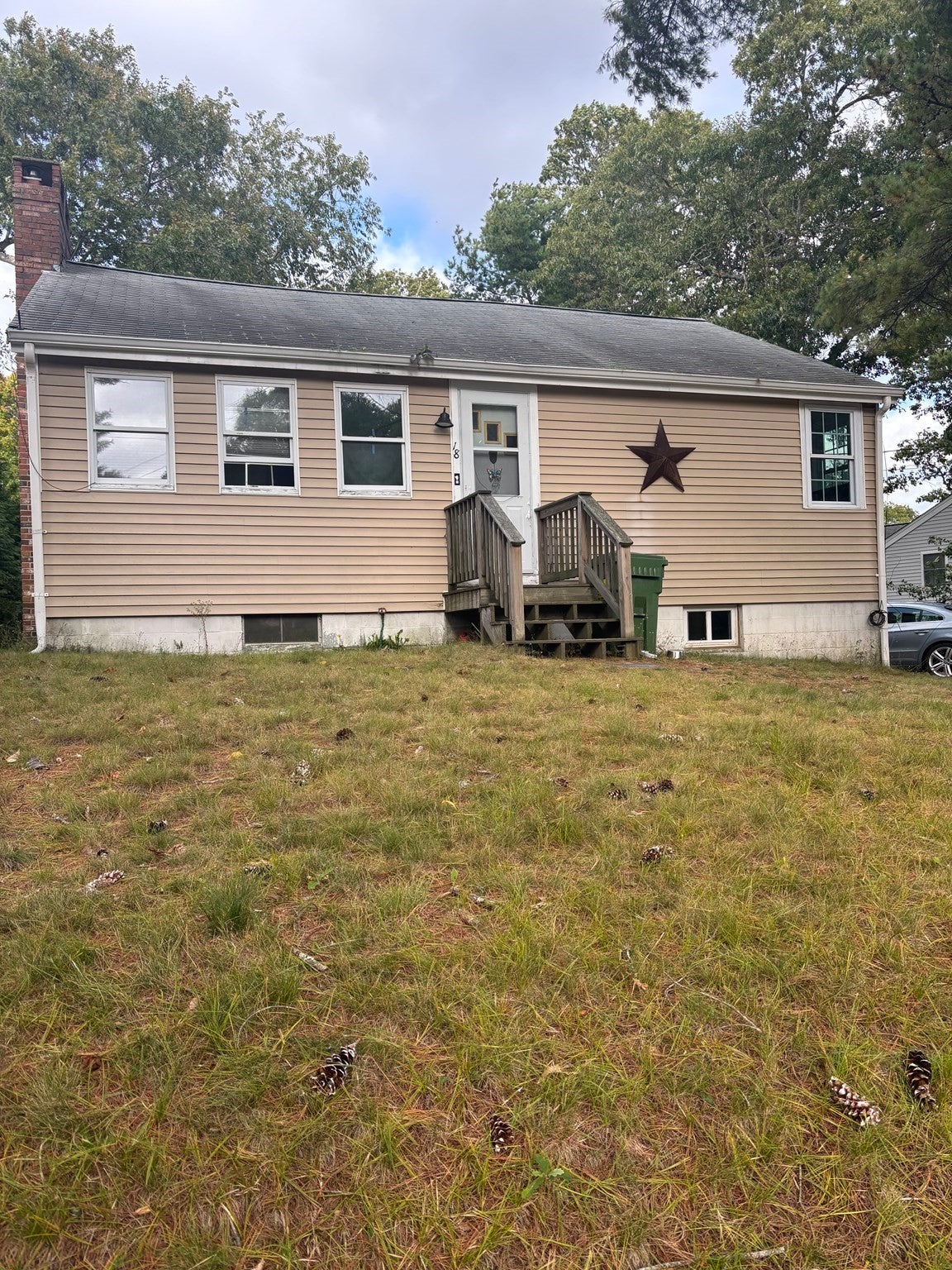 Photo of 18 Buzzards Bay Dr, Plymouth, MA