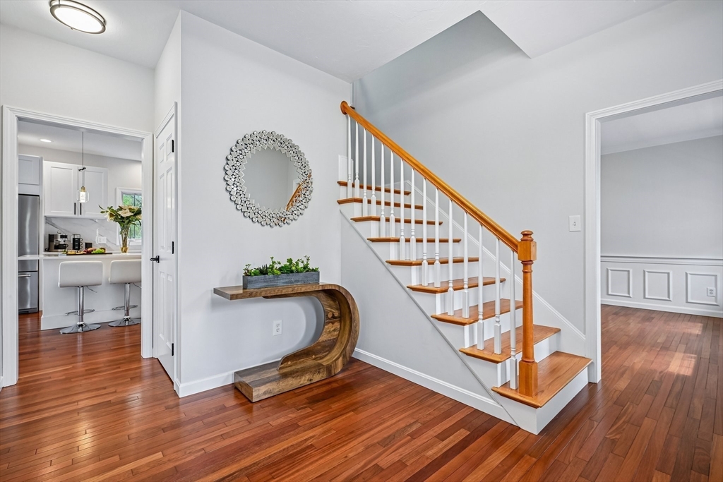 30 Clews St