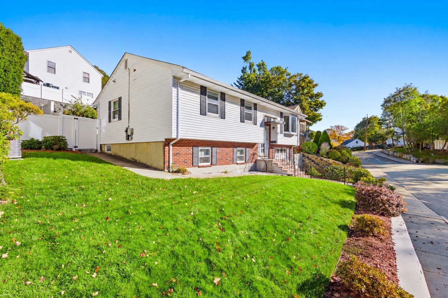 214 Gaston St