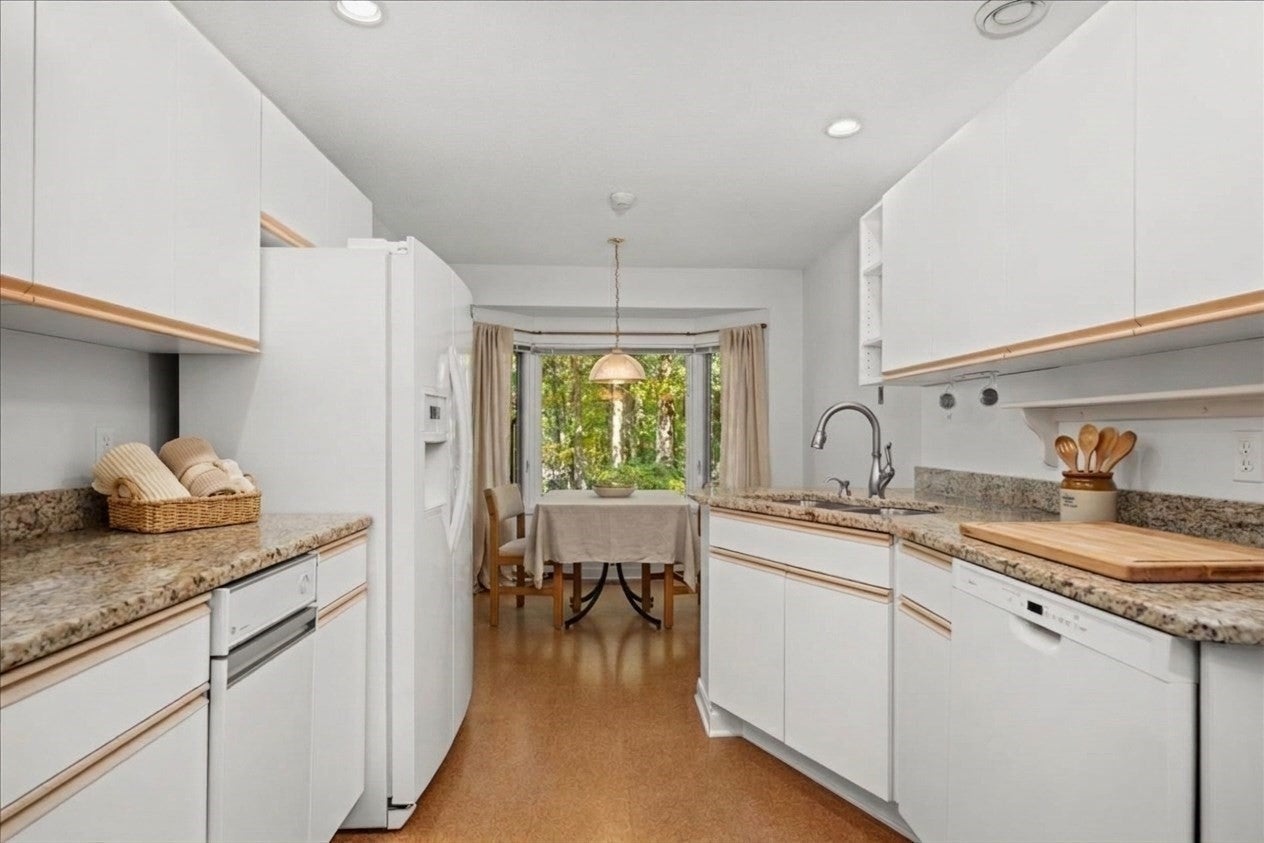 16 Bentwood Dr #16, Sturbridge, MA, 16 Bentwood Dr #16, Sturbridge, MA Photo #3