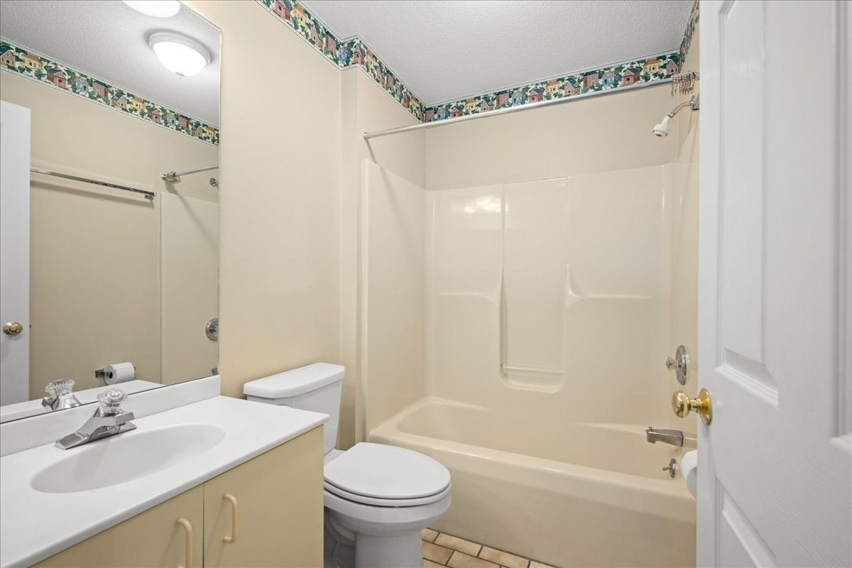 16 Bentwood Dr #16, Sturbridge, MA, 16 Bentwood Dr #16, Sturbridge, MA Photo #23