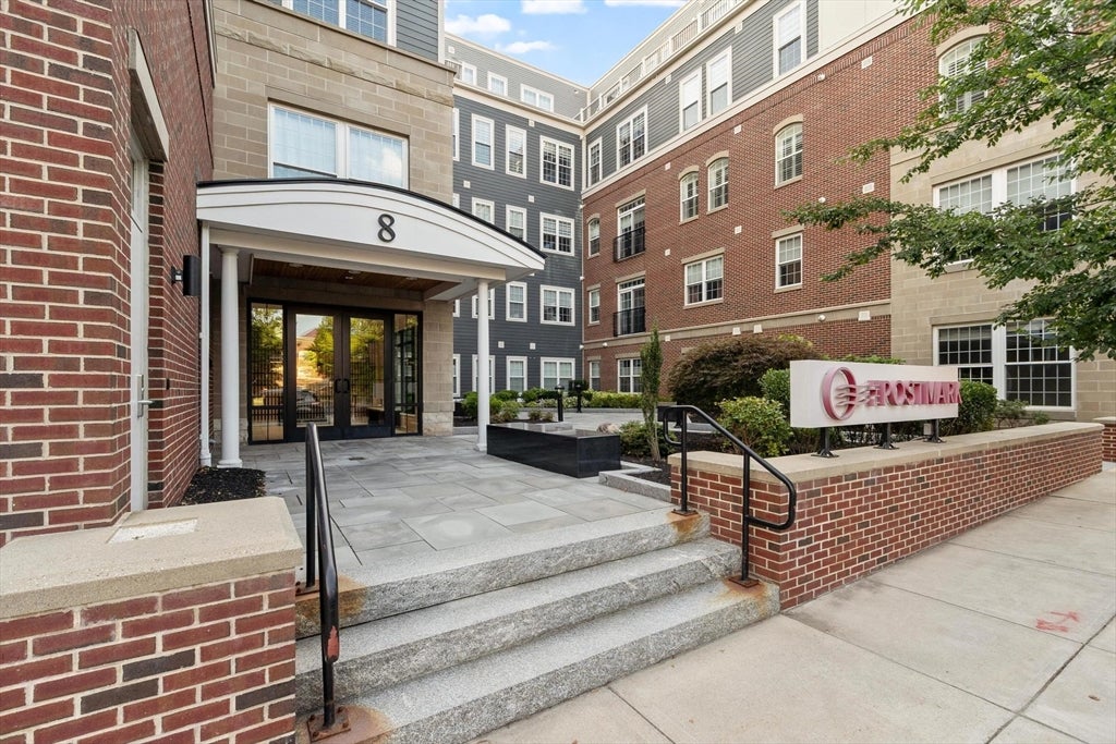 Photo of 8 Sanborn St, Reading, MA