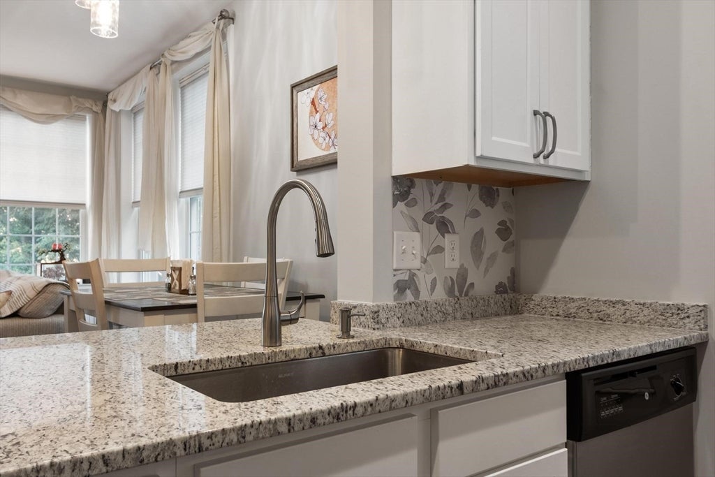 8 Sanborn St #2011, Reading, MA, 8 Sanborn St #2011, Reading, MA Photo #11