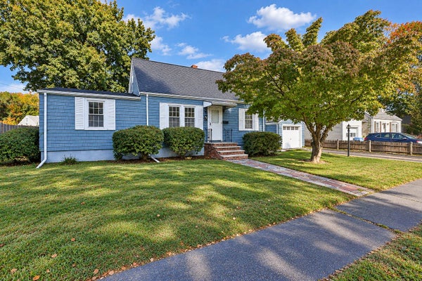 77 PAON BLVD, WAKEFIELD, MA 01880 - Image bffc0b3e19246d3abb2ed6cf2a1cb92a/115882487