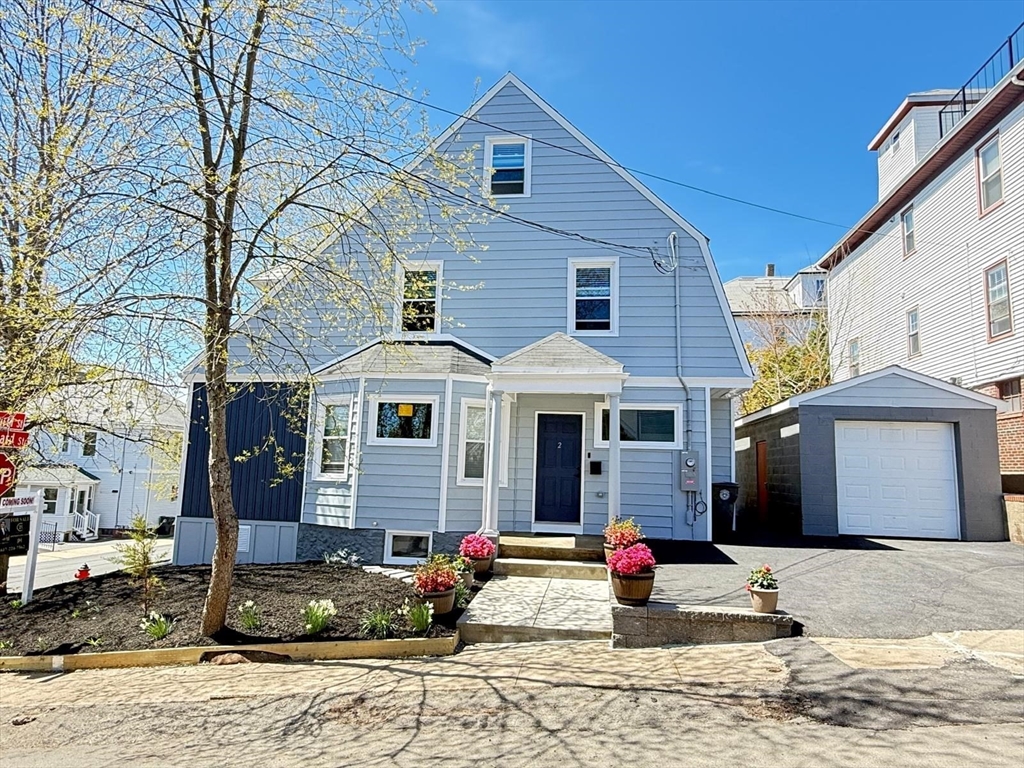 2 Laurel St