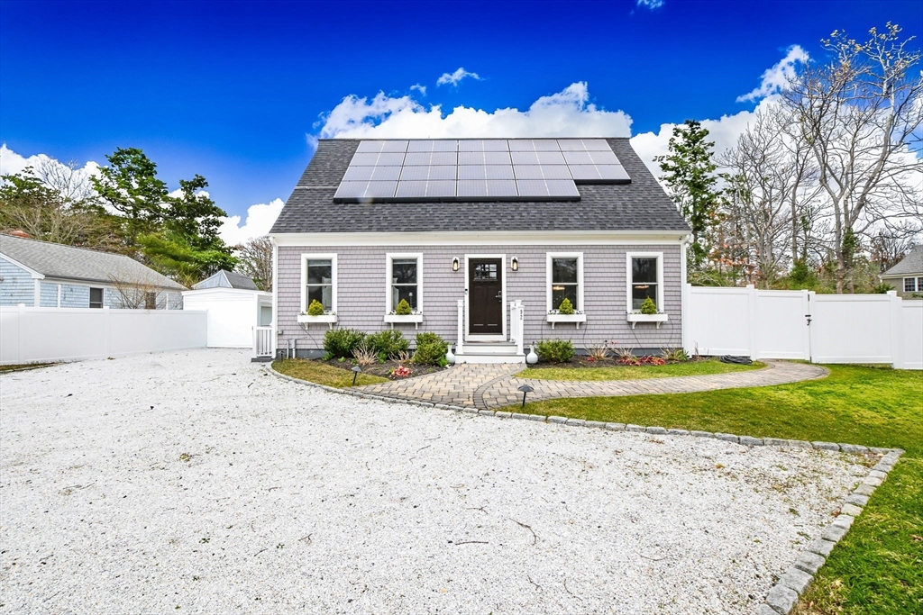 92 Rainbow Ave
