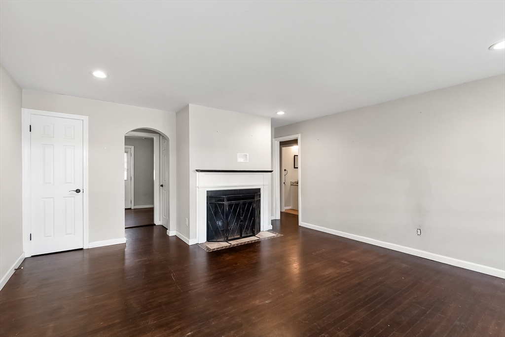 144 Bristol St