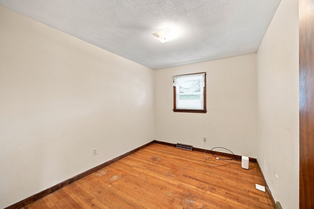 115 Bemis Rd, Holyoke, MA, 115 Bemis Rd, Holyoke, MA Photo #15