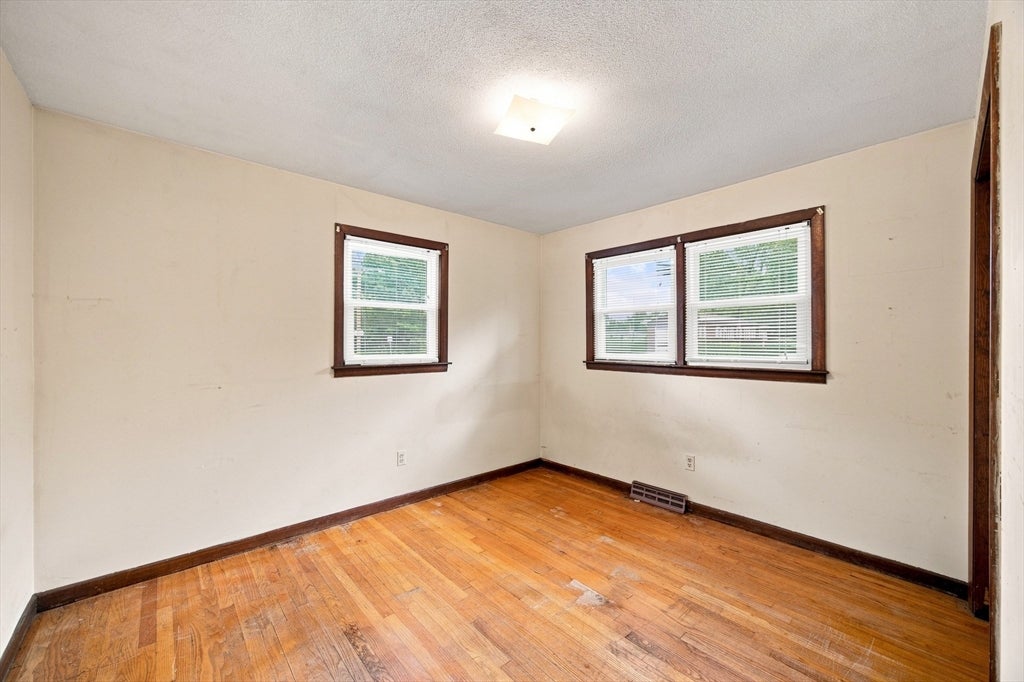 115 Bemis Rd, Holyoke, MA, 115 Bemis Rd, Holyoke, MA Photo #21