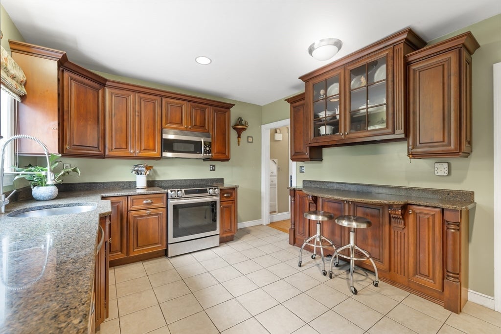 820 Beaver St, Waltham, MA, 820 Beaver St, Waltham, MA Photo #9