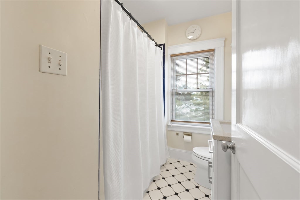 820 Beaver St, Waltham, MA, 820 Beaver St, Waltham, MA Photo #21