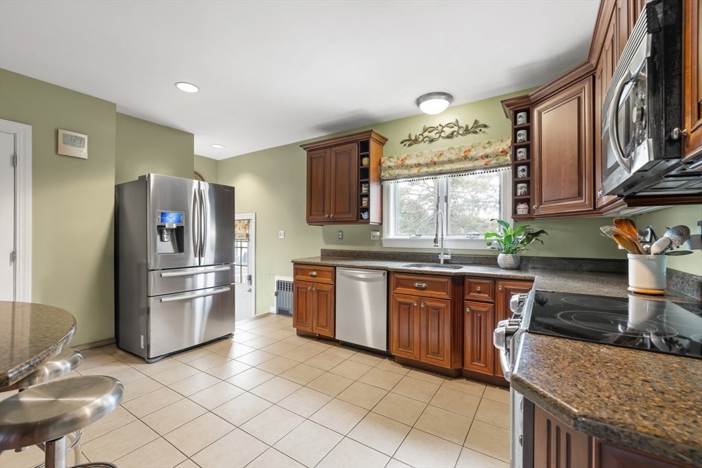 820 Beaver St, Waltham, MA, 820 Beaver St, Waltham, MA Photo #10