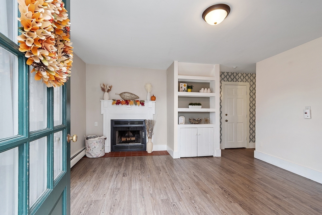 74-76 Bromfield St D