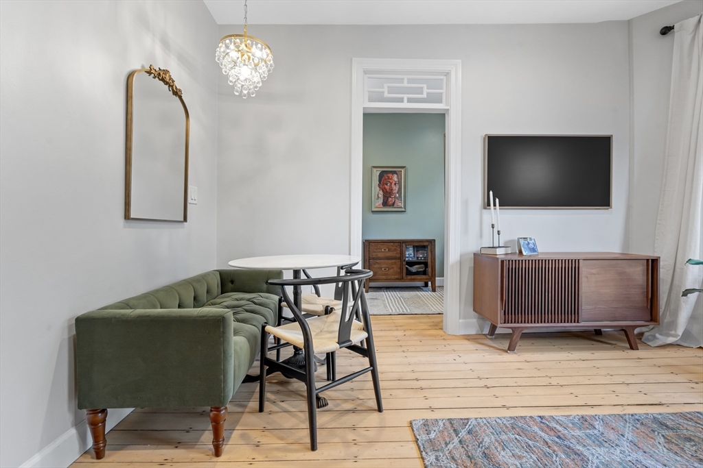 81 E Brookline St 3