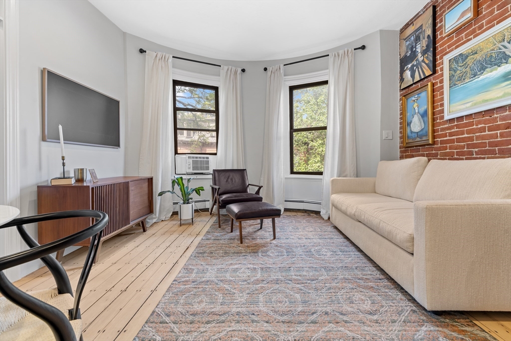81 E Brookline St 3