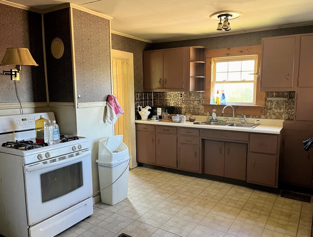 2106 White Pond Rd