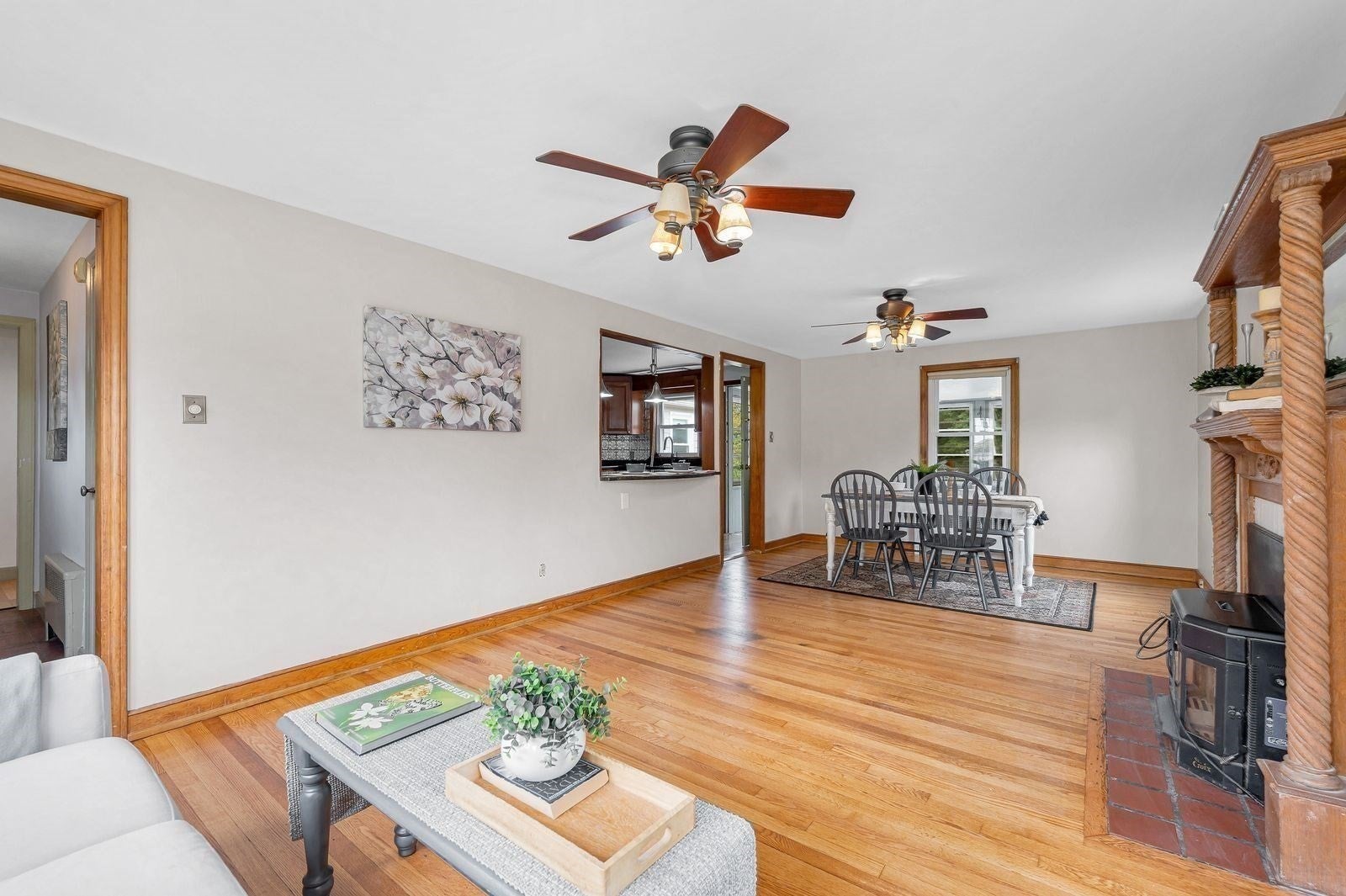 16 Central St