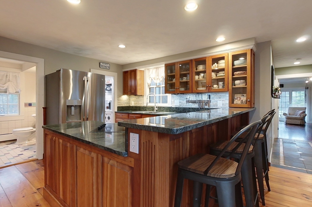 101 Chestnut St